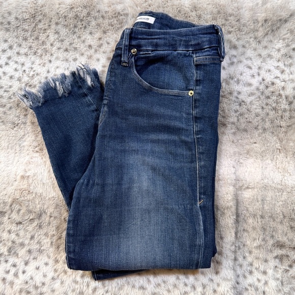 Good American Good Waist Crop Women's Jeans - Size 6 / 28 - Picture 15 of 15
